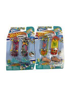 Hot Wheels Skate Fingerboard Set Of 2 With Removable Shoes Cool Cassette & Virtu